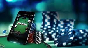 Dokumen kebijakan privasi dengan gembok sebagai simbol keamanan data pengguna